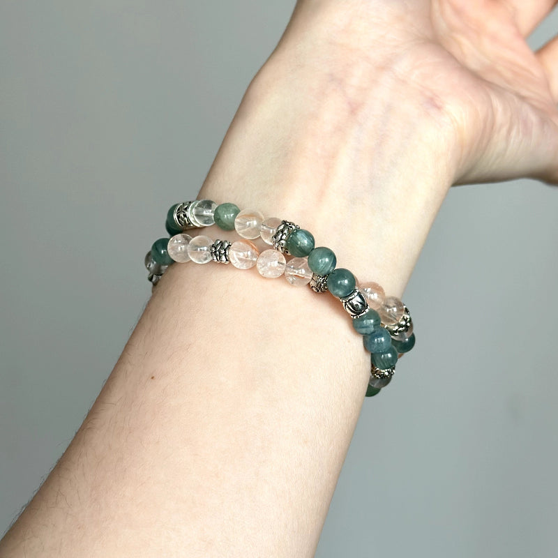Beaded bracelet made with Blue-Green Quartz, Green Azeztulite, and Rose Hematoid Quartz – ideal for intuition, energy balance, and compassion.