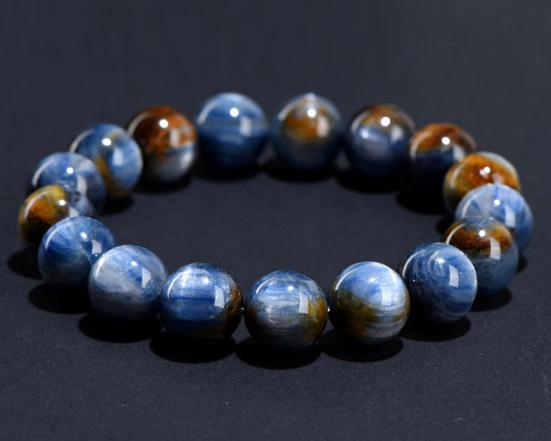 Bracelet with crystal beads – kyanite and unique paragenetic mineral formations for clarity and strength