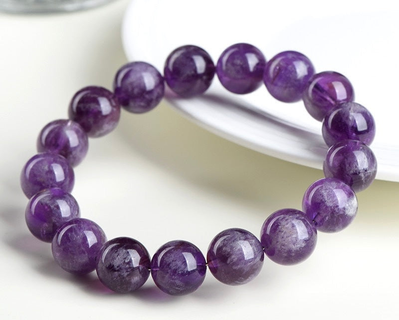Feather Amethyst bracelet supporting stress relief and mental clarity