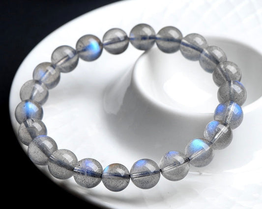 Beaded bracelet with Gray Moonstone – natural crystal for anxiety relief, restful sleep, and emotional clarity