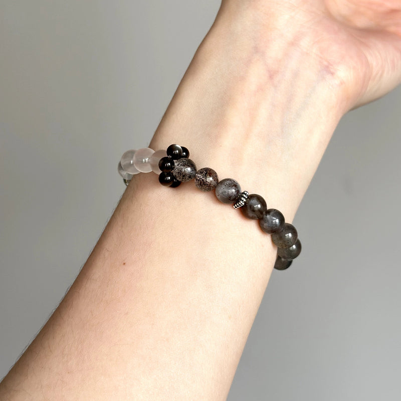 Energy crystal bracelet with Grey Moonstone and Silver Obsidian – helps clear the mind, stabilize emotions, and protect your aura.