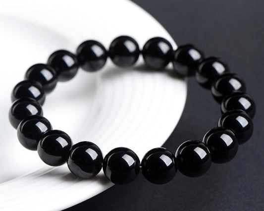 Healing crystal bracelet featuring Obsidian to relieve stress and promote calm