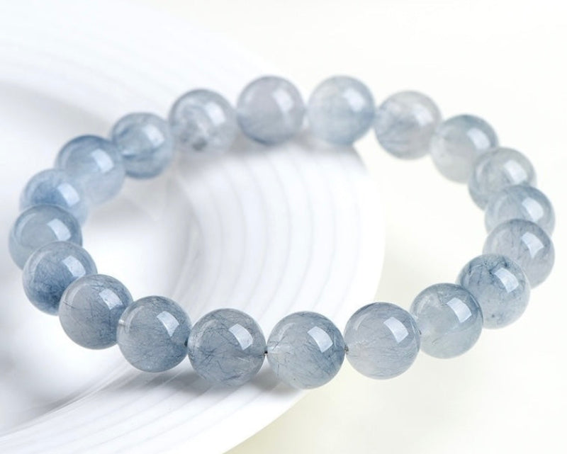 Healing crystal bracelet – light blue rutilated quartz with fine rabbit hair inclusions