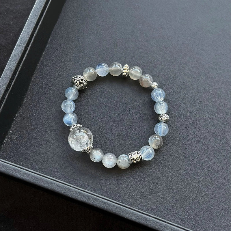 Healing crystal bracelet, featuring Herkimer Diamond, for focus and communication, enhancing energy and clarity, ideal for women.