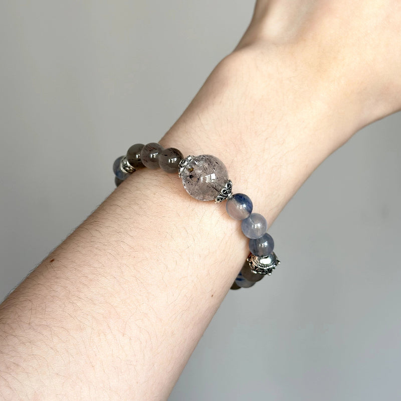 Energy crystal bracelet for clarity and intuition – includes Herkimer Diamond and Blue Kyanite, perfect for meditation.