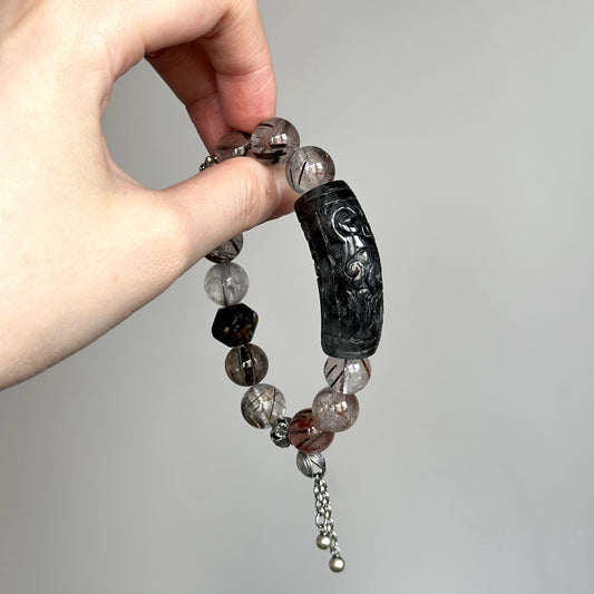 Crystal healing bracelet with Color Rutilated Quartz and Herkimer Diamond – promotes inner growth, protection, and energetic alignment.
