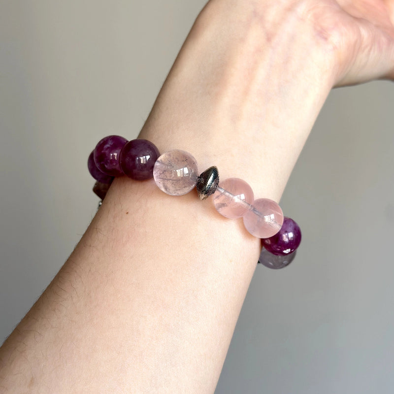 Sterling silver beaded crystal bracelet featuring Lepidolite, Amethyst, and Rose Quartz – ideal for healing anxiety and emotional wellness.