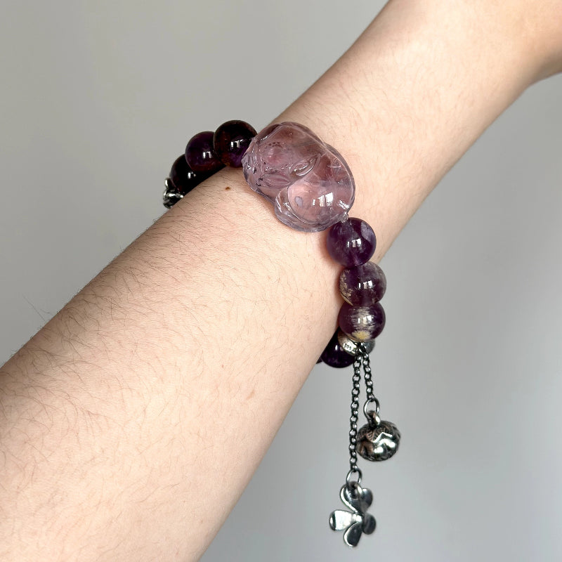 Energy crystal bracelet featuring Phantom Amethyst and Amethyst Fox – ideal for third eye activation and emotional insight.