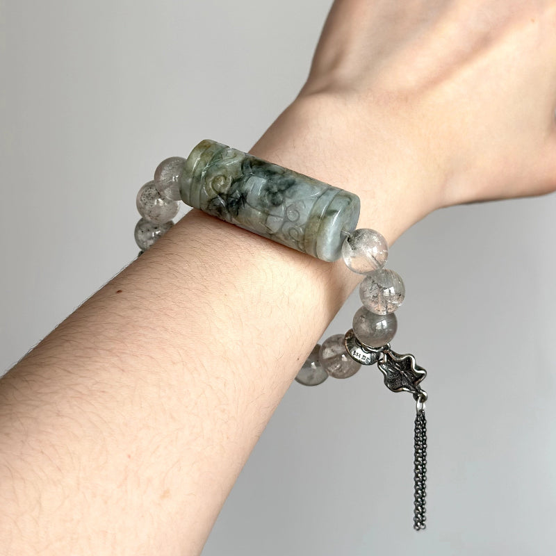 Energy crystal bracelet featuring Rabbit Hair Quartz and Jade – perfect for grounding, clarity, and emotional renewal.