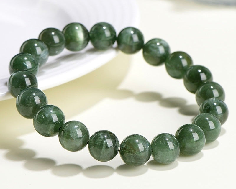 Women's Green Apatite crystal bracelet – healing stone jewelry for positivity and chakra balance