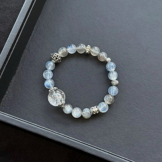 Healing crystal bracelet, featuring Herkimer Diamond, for focus and communication, enhancing energy and clarity, ideal for women.