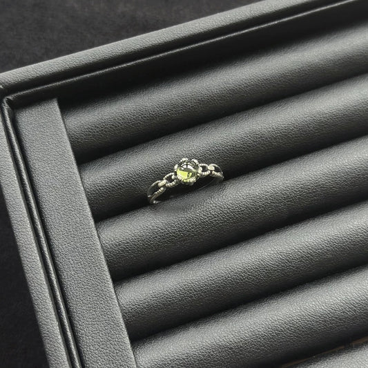 Green olivine crystal ring with sterling silver, crystal jewelry for confidence and attracting good luck